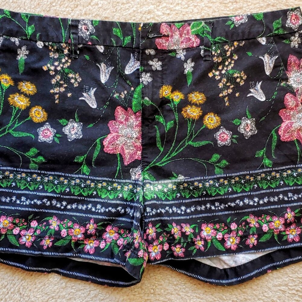 Old Navy Black Floral Everyday Short